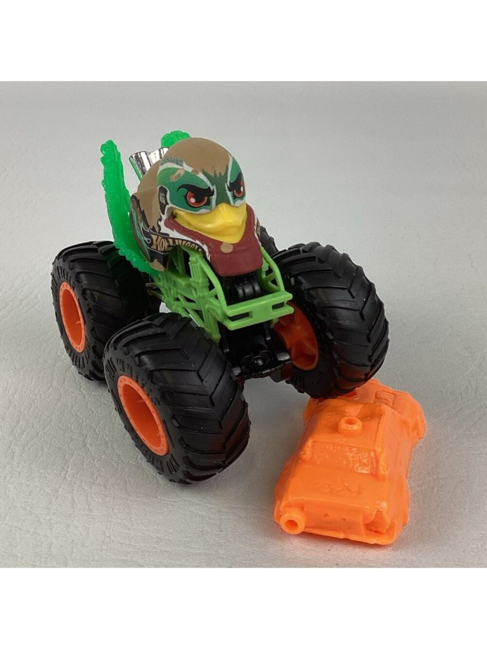 Hot Wheels Monster Truck Duck N Roll Diecast 1:64 Demolition Doubles Crash Car